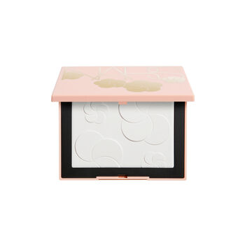LIGHT REFLECTING™ SETTING POWDER – PRESSED
