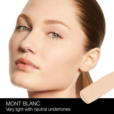 Soft Matte Complete Foundation, NARS Coveted Classics