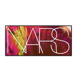 Lost in Luster Face Palette