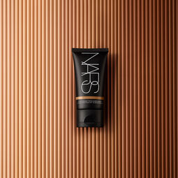 Pure Radiant Tinted Moisturiser SPF 30/PA+++