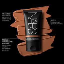 Pure Radiant Tinted Moisturiser SPF 30/PA+++