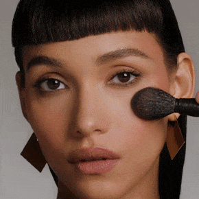 Highlight the cheekbones with rose gold GUILTY PLEASURE for a touch of glow.