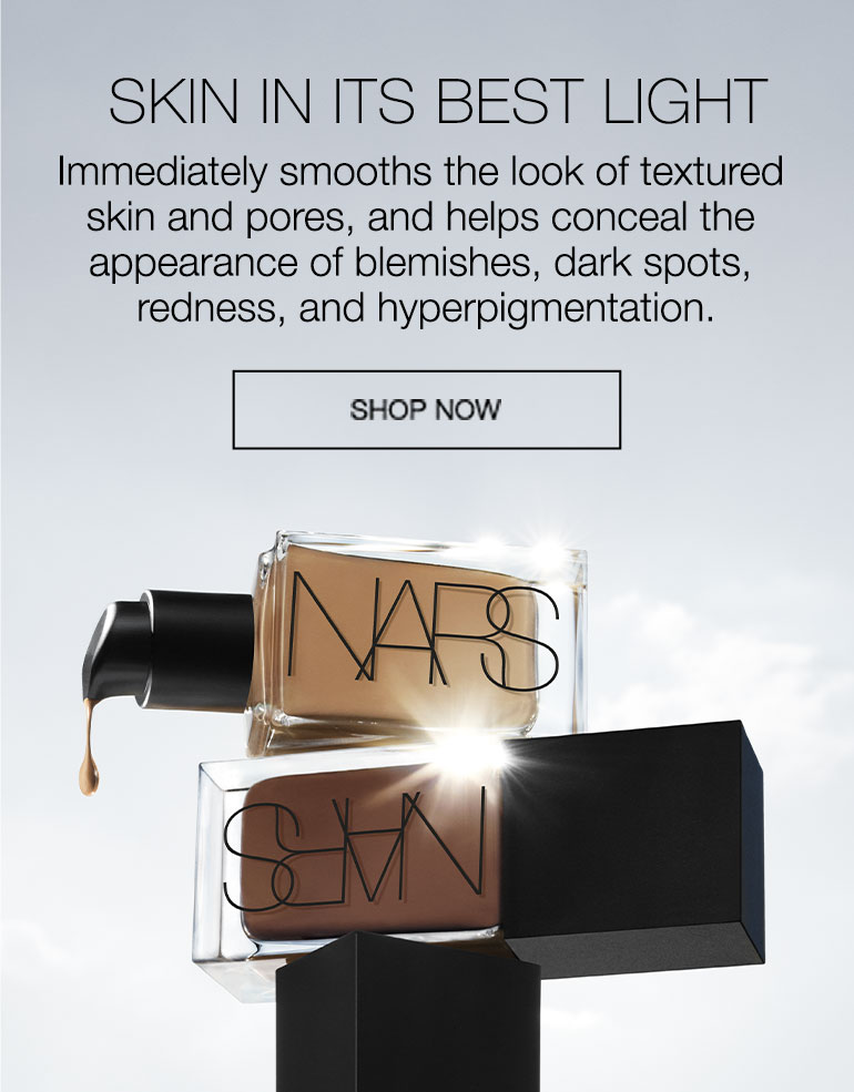 LIGHT REFLECTING COMPLEX.
NARS’ exclusive complex helps to reflect light like a prism by addressing luminosit at the surface of the skin, while boosting the look of skin’s clarity and immersing skin in moisture and minerals.